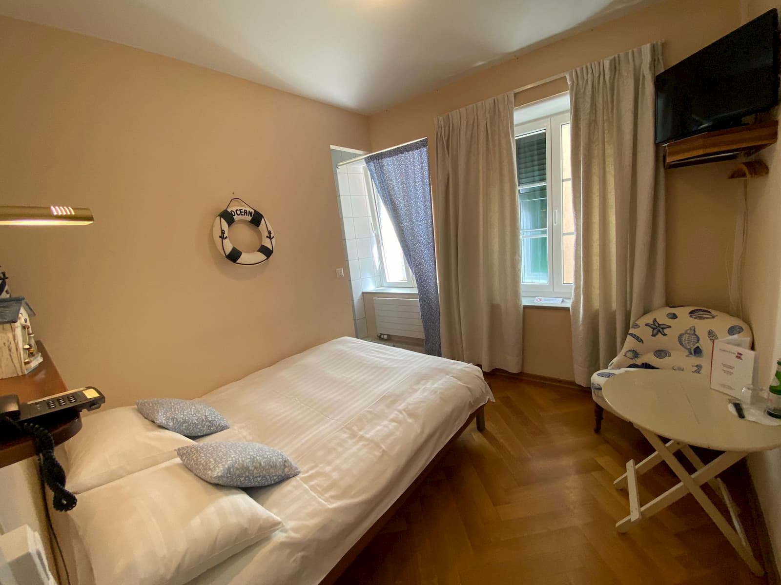  Hostellerie de Genève
